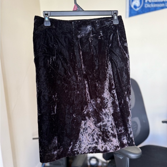Vintage “Rafaella” black velvet skirt / size 8 - Picture 2 of 3